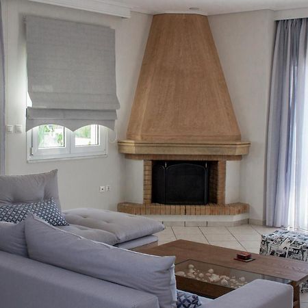 Luxury Seaview Apartment By The Sea Saronida 외부 사진