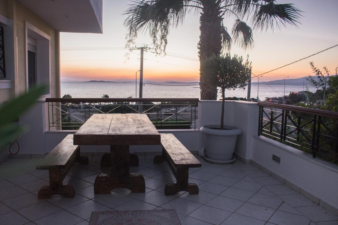 Luxury Seaview Apartment By The Sea Saronida 외부 사진