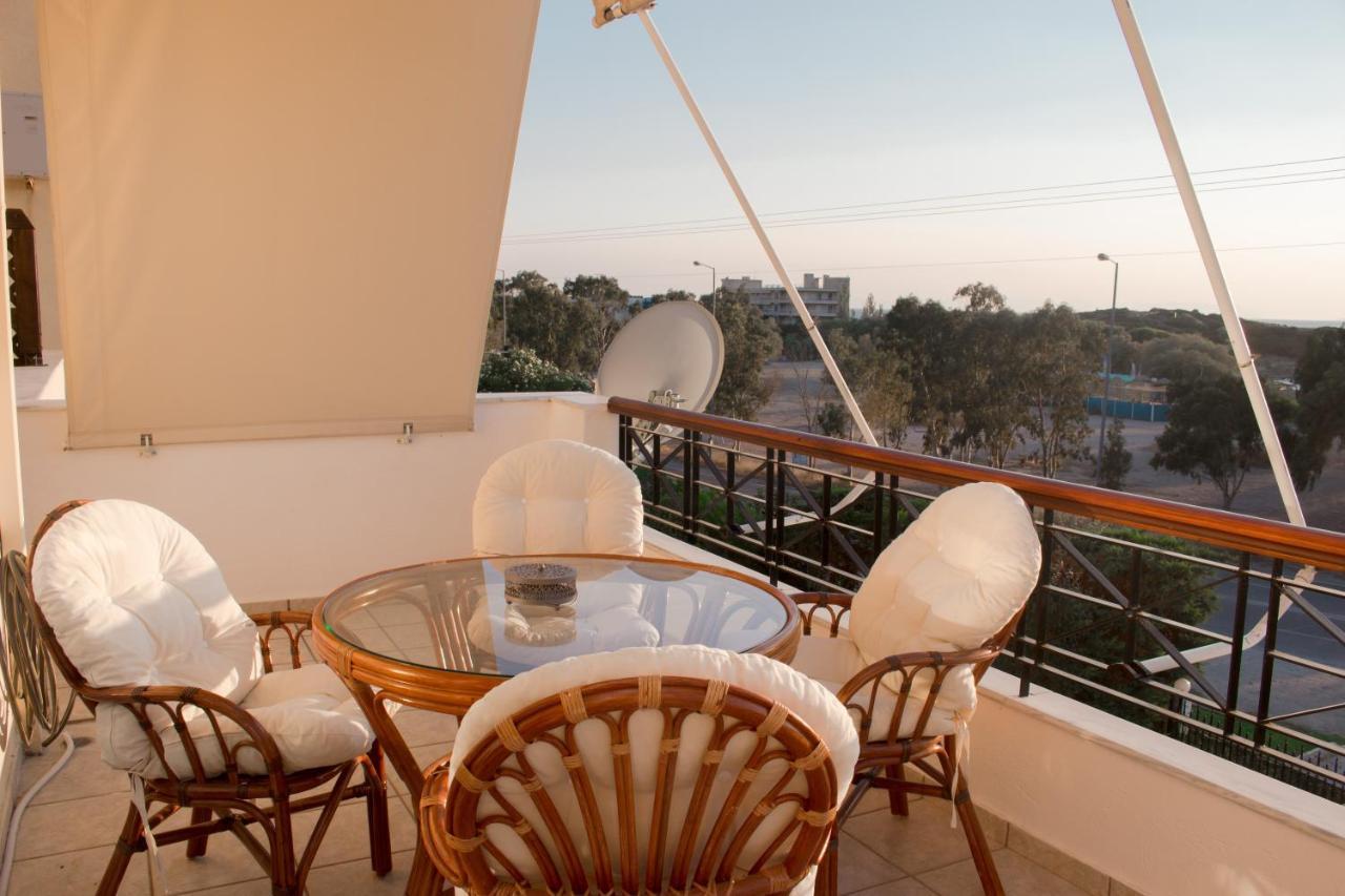 Luxury Seaview Apartment By The Sea Saronida 외부 사진