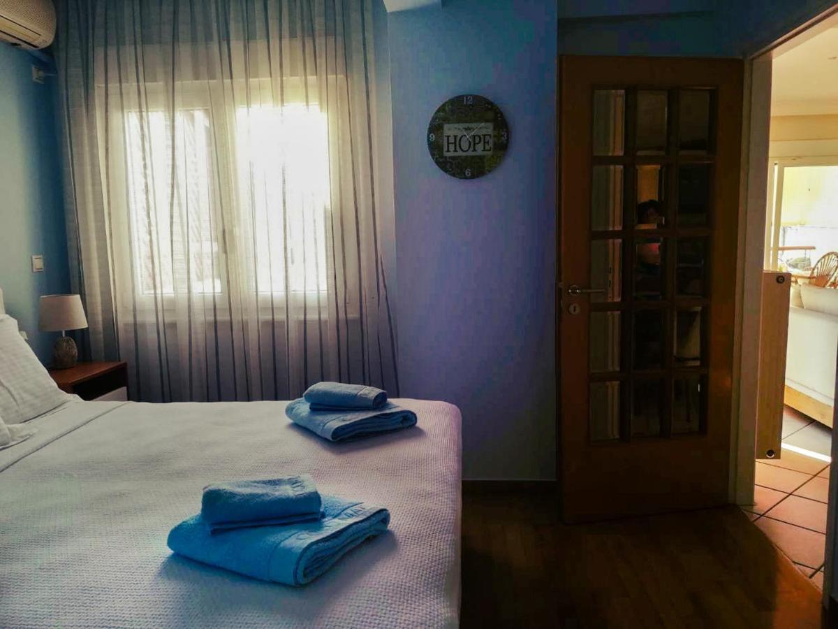 Luxury Seaview Apartment By The Sea Saronida 외부 사진